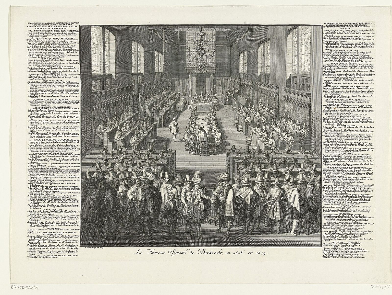 Gravura da sala do Sínodo de Dordrecht, com os delegados sentados em bancos e a mesa central
